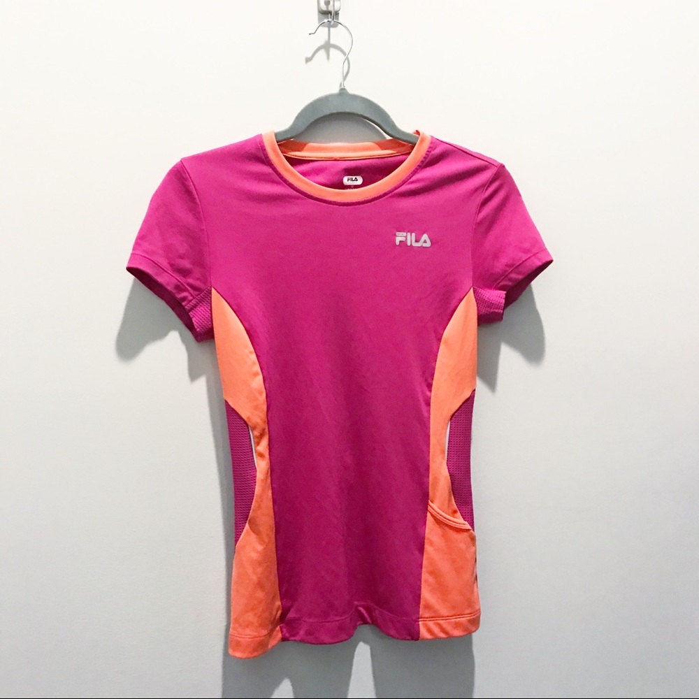 womens Fila shirt-size xs
